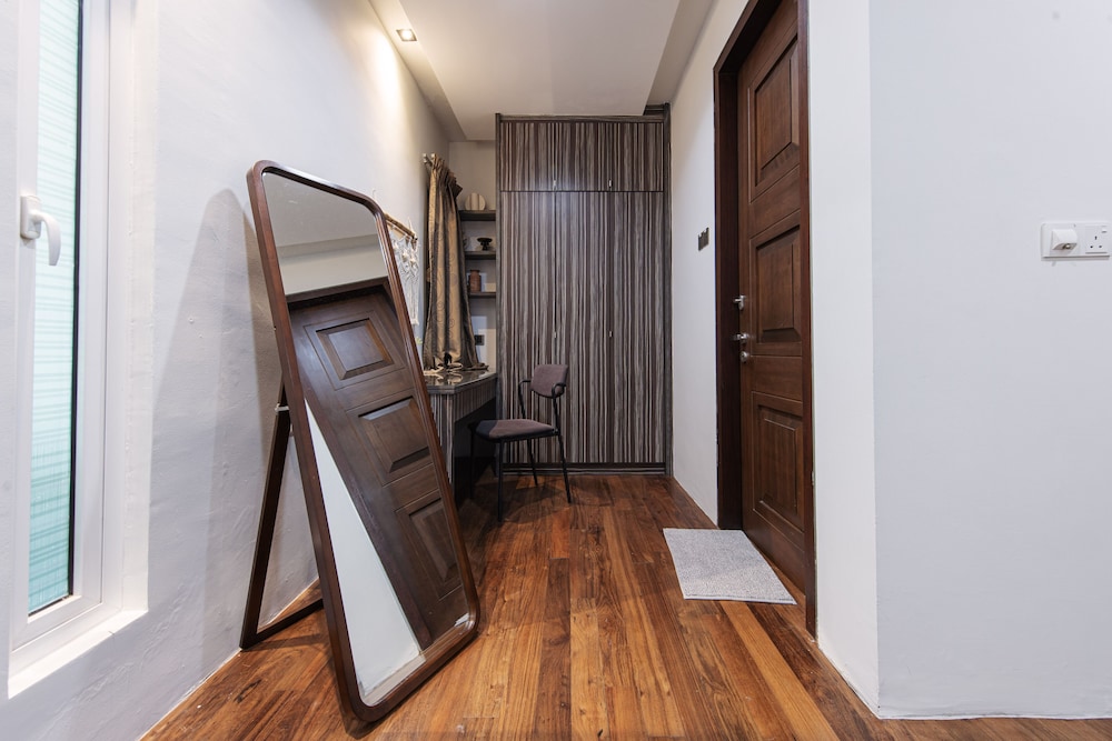 

Milano - Subang Jaya - 25000sqft Grand Luxe Villa PJ 13BR 42Pax