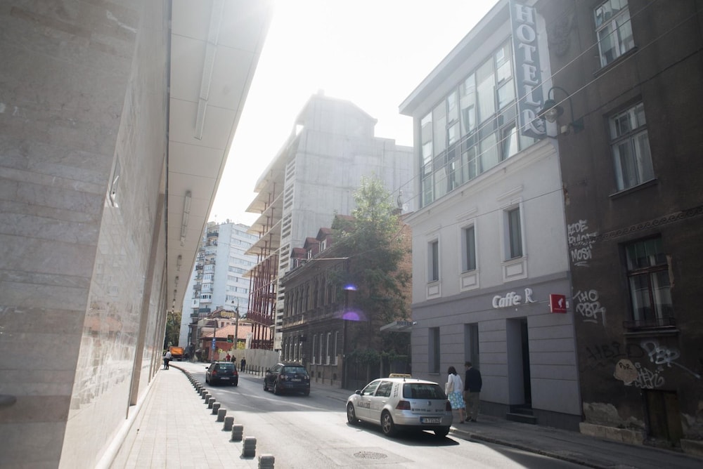 

Milano - Sarajevo - Hotel R