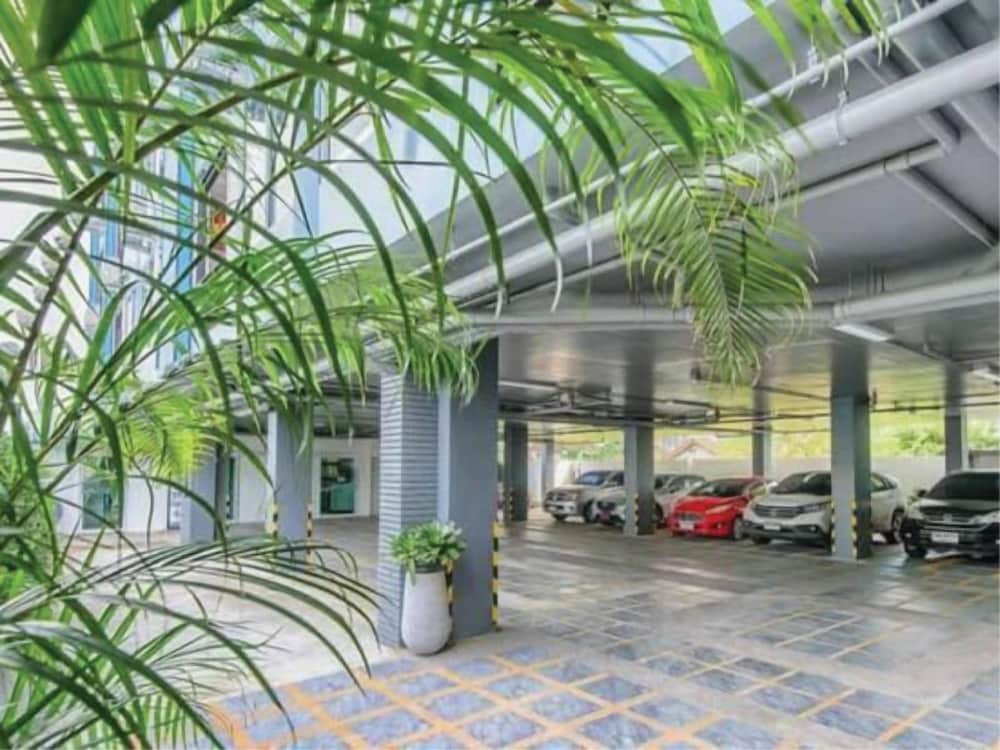 

Cagliari - Phuket Town - The cheetar Hotel