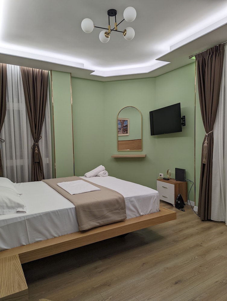 

Ancona - Tirana - Spiranca Apartments & Rooms