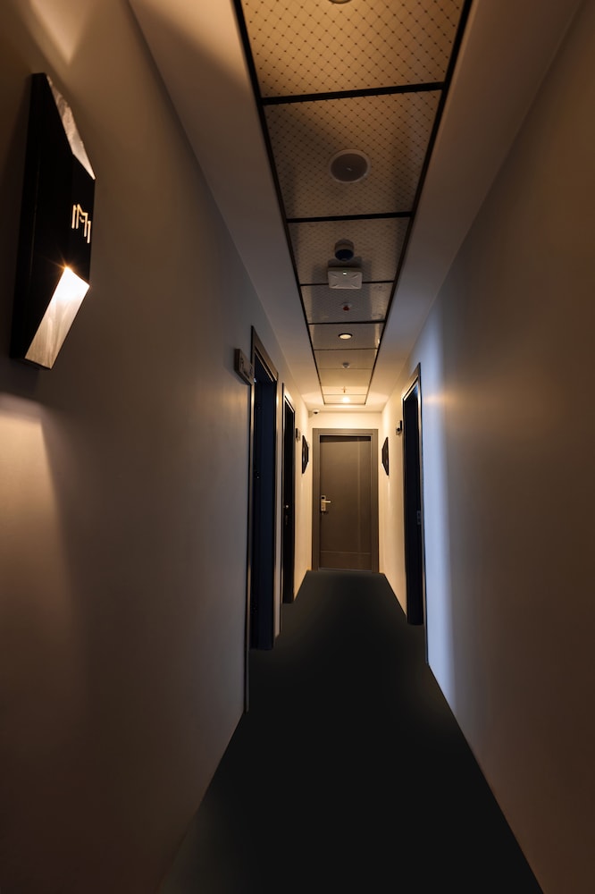 

Roma - Istanbul, New Airport - Meyzi Hotel