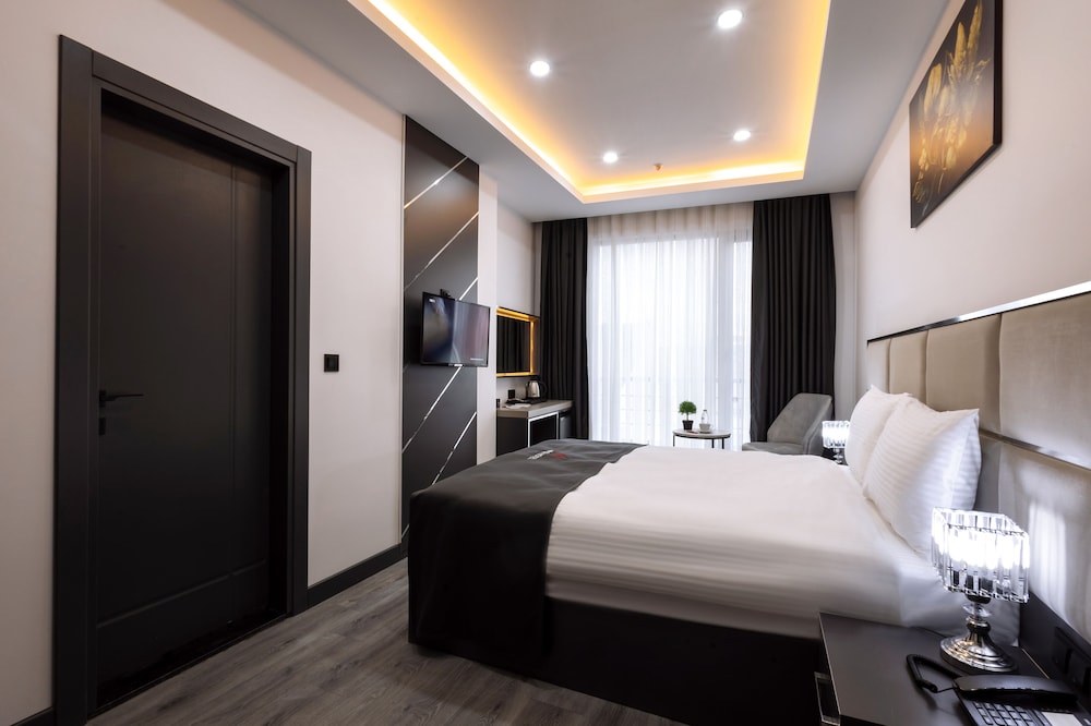 

Milano - Istanbul, New Airport - Meyzi Hotel