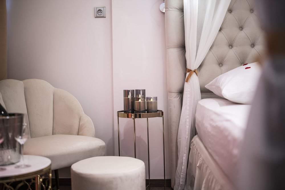 

Pescara - Praga - Hotel Aura Design & Garden Pool