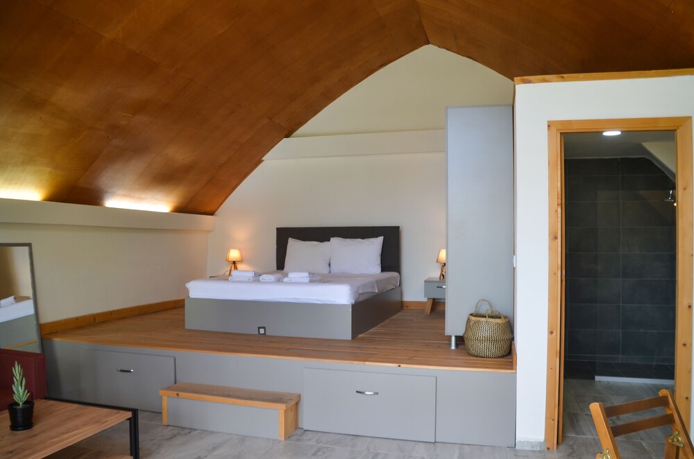 

Bologna - Seferihisar - Quonset Glamping