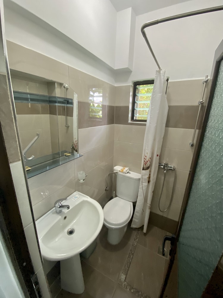 

Roma - Ksamil - Flower Garden Villa