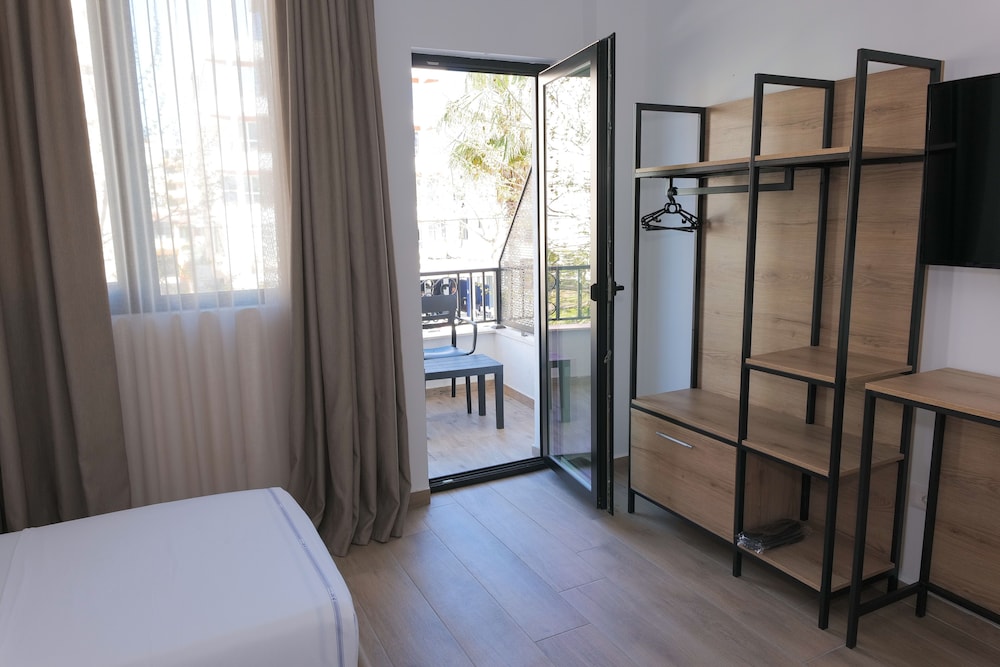 

Milano - Durrës - AFA Hotel