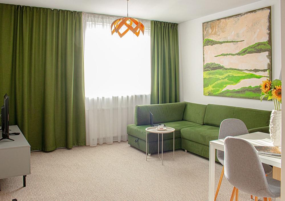 

Milano - Piaseczno - Arche Hotel Poloneza