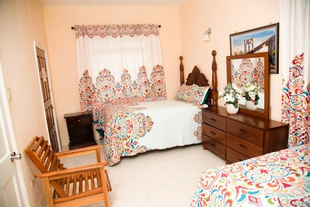 

Napoli - Negril - Dela de-Rose Guest House negril Jamaica