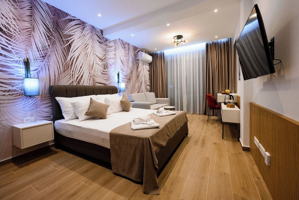 

Roma - Sutomore - Hotel G Star