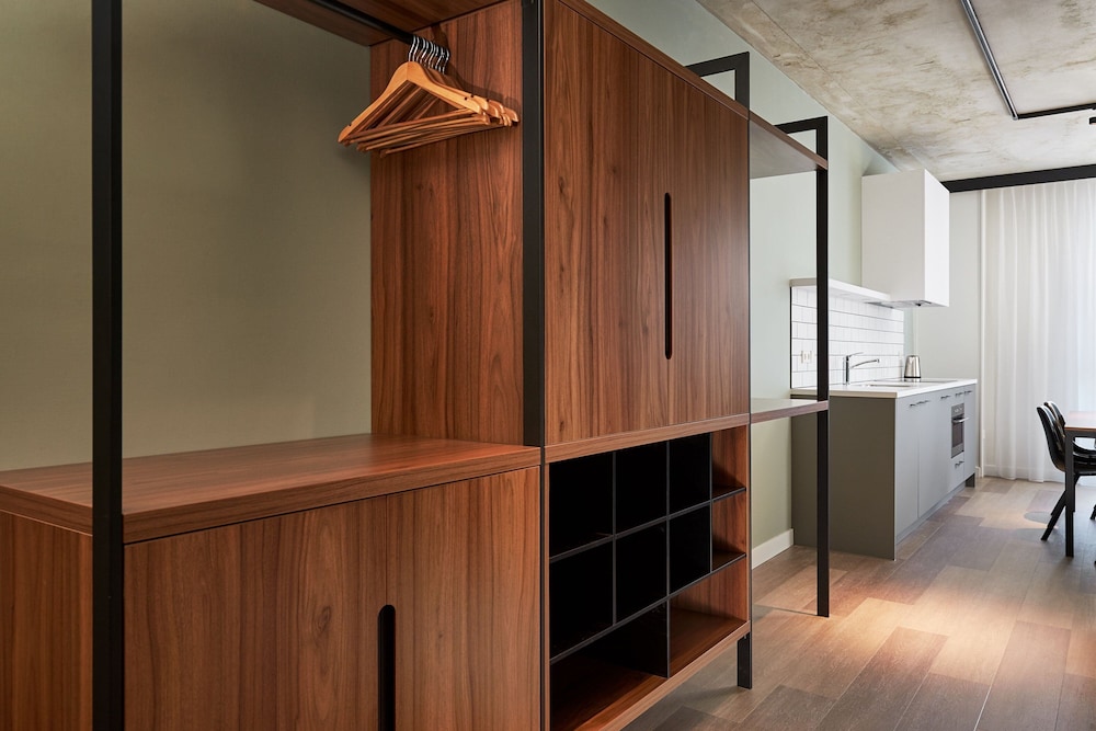 

Brindisi - Hoofddorp - Corendon Apartments Amsterdam Schiphol Airport