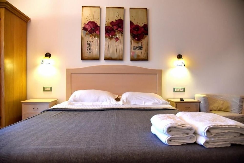 

Milano - Kíthnos - Hotel Messaria