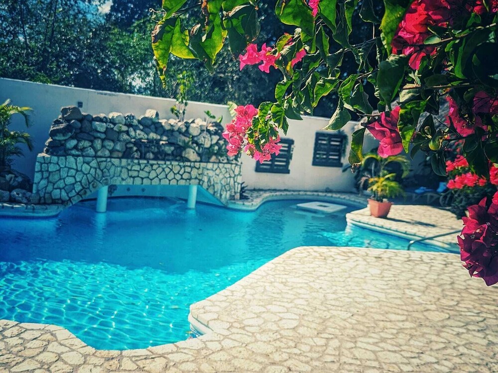

Roma - Negril - LTU Garden