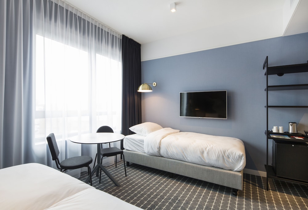 

Palermo - Aalsmeer - Corendon Urban Amsterdam Schiphol Airport Hotel
