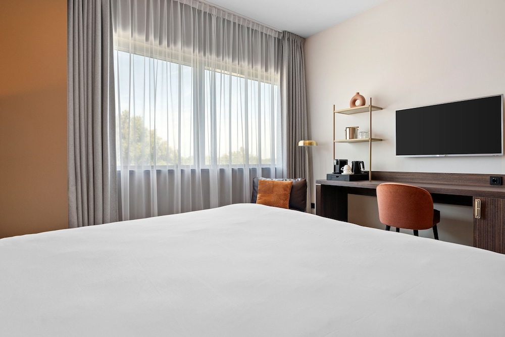 

Napoli - Hoofddorp - Corendon Amsterdam Schiphol Airport, a Tribute Portfolio Hotel