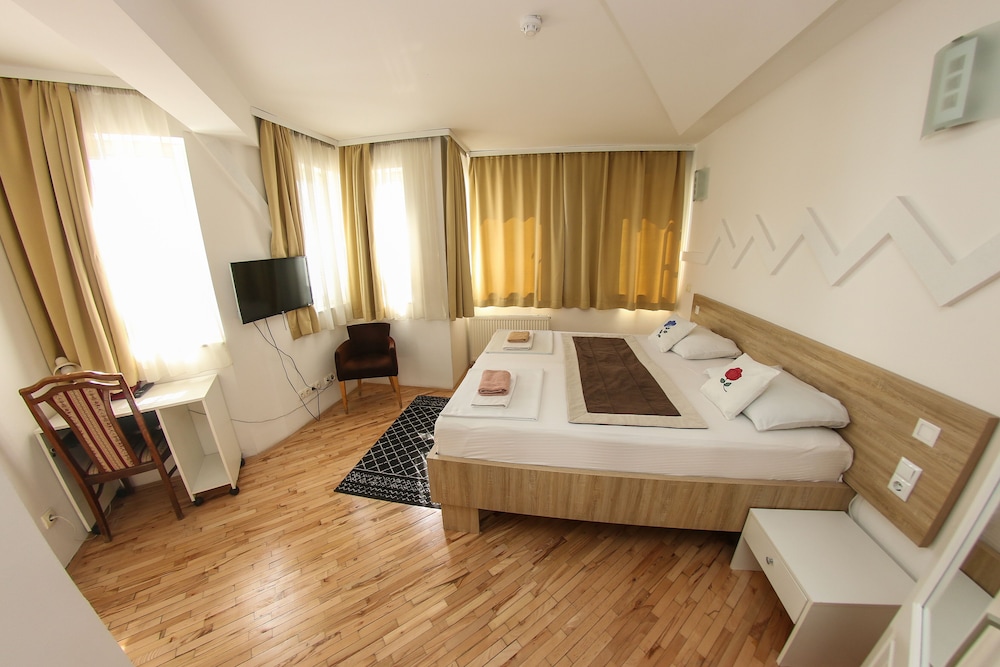 

Napoli - Sarajevo - Hotel Hayat