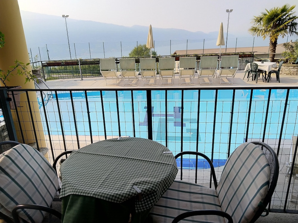 

Bari - Gargnano - Hotel Gallo