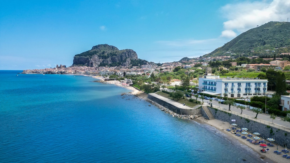 

Brindisi - Cefalù - Hotel Tourist