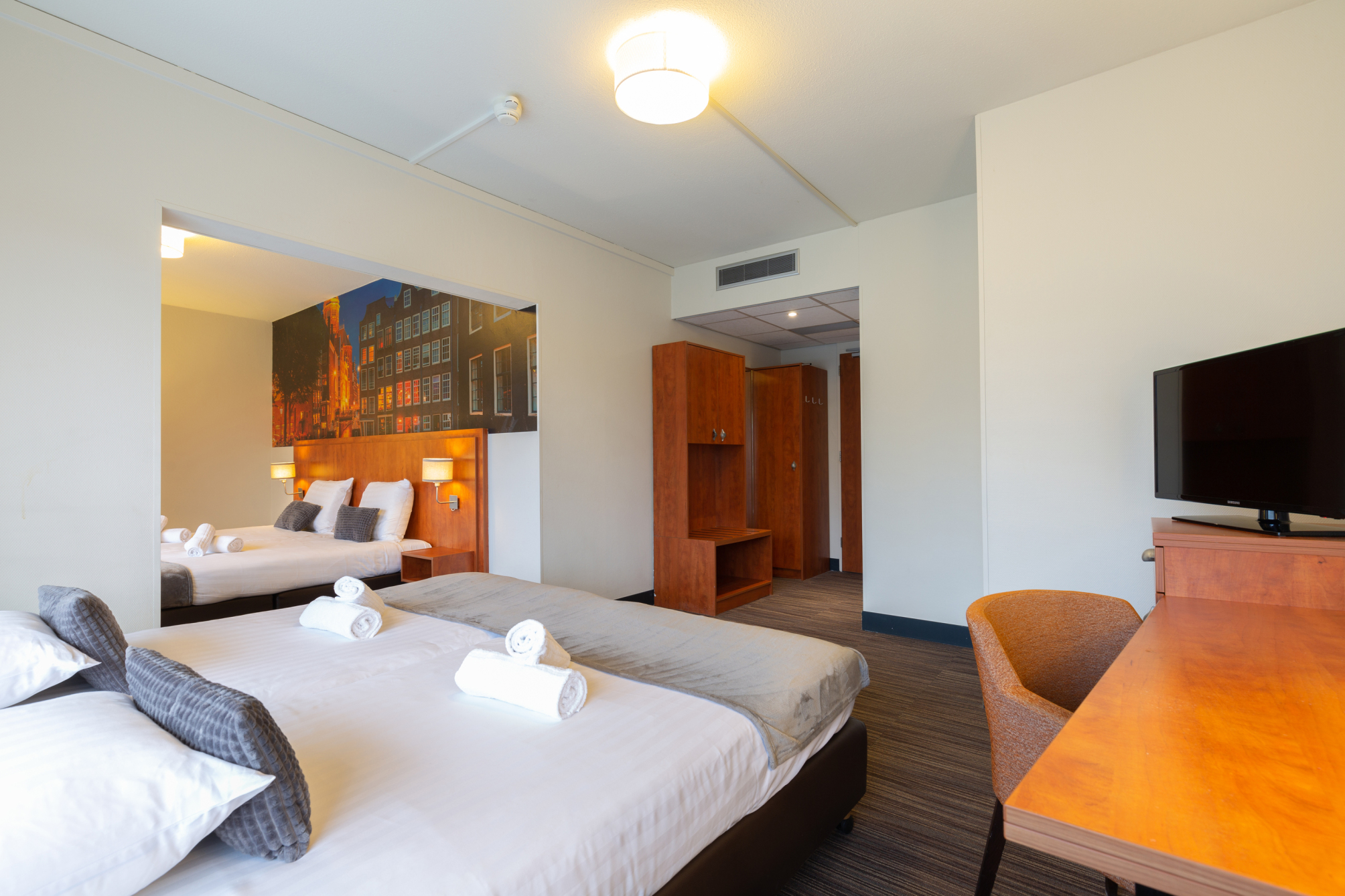 

Genova - Amstelveen - New West Inn Amsterdam
