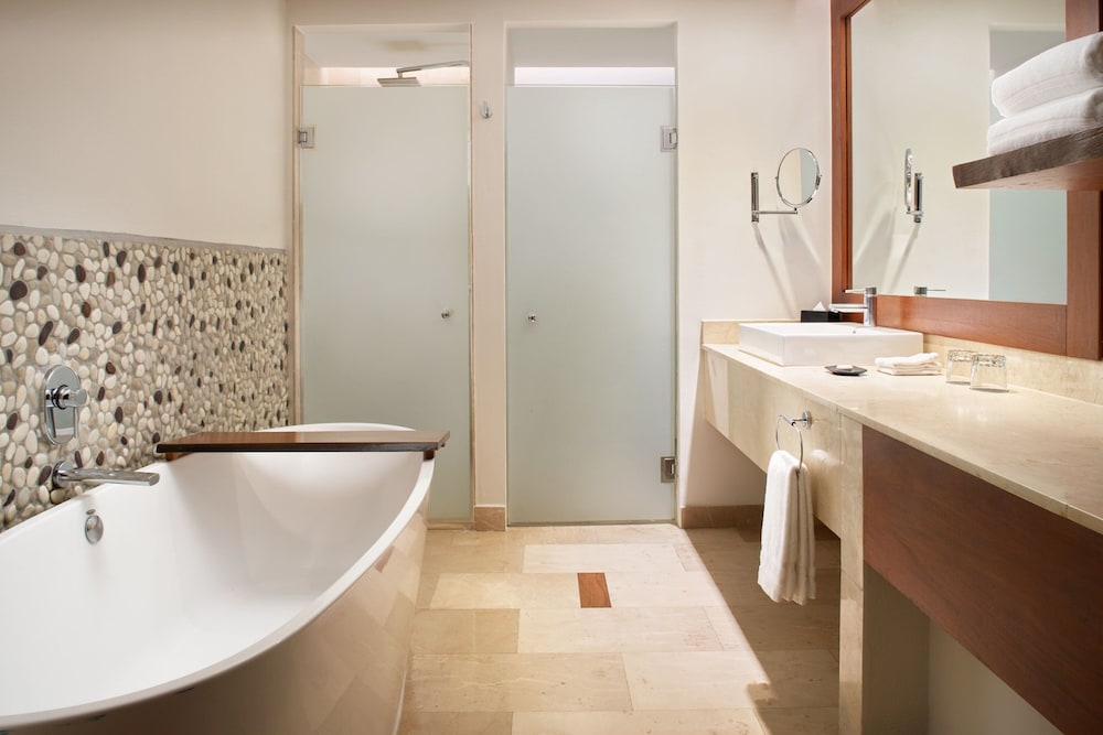 

Roma - Playa Flamingo - The Westin Reserva Conchal, an All-Inclusive Golf Resort & Spa
