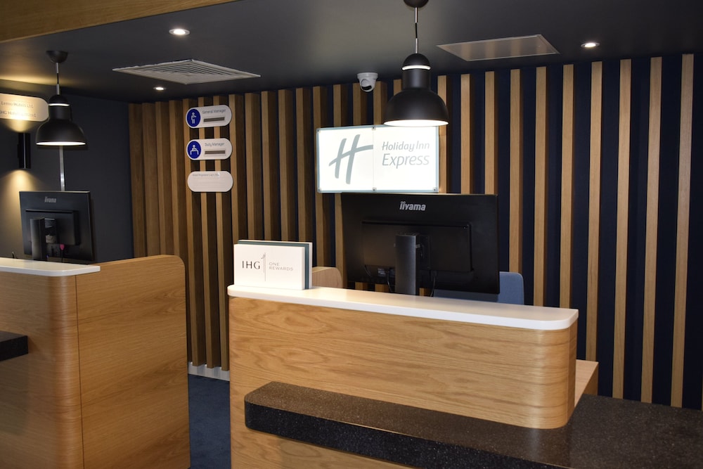 

Pisa - Thornton Heath - Holiday Inn Express London - Croydon, an IHG Hotel