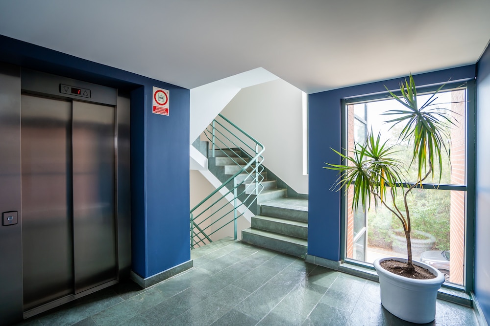 

Bari - Valencia - Hotel Posadas de España Paterna