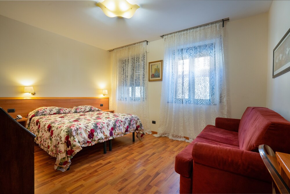 

Brindisi - Lucca - Hotel Bernardino