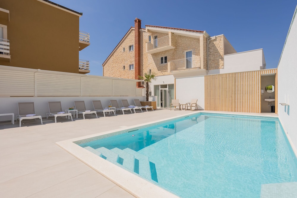 

Roma - Podstrana - Villa Miki