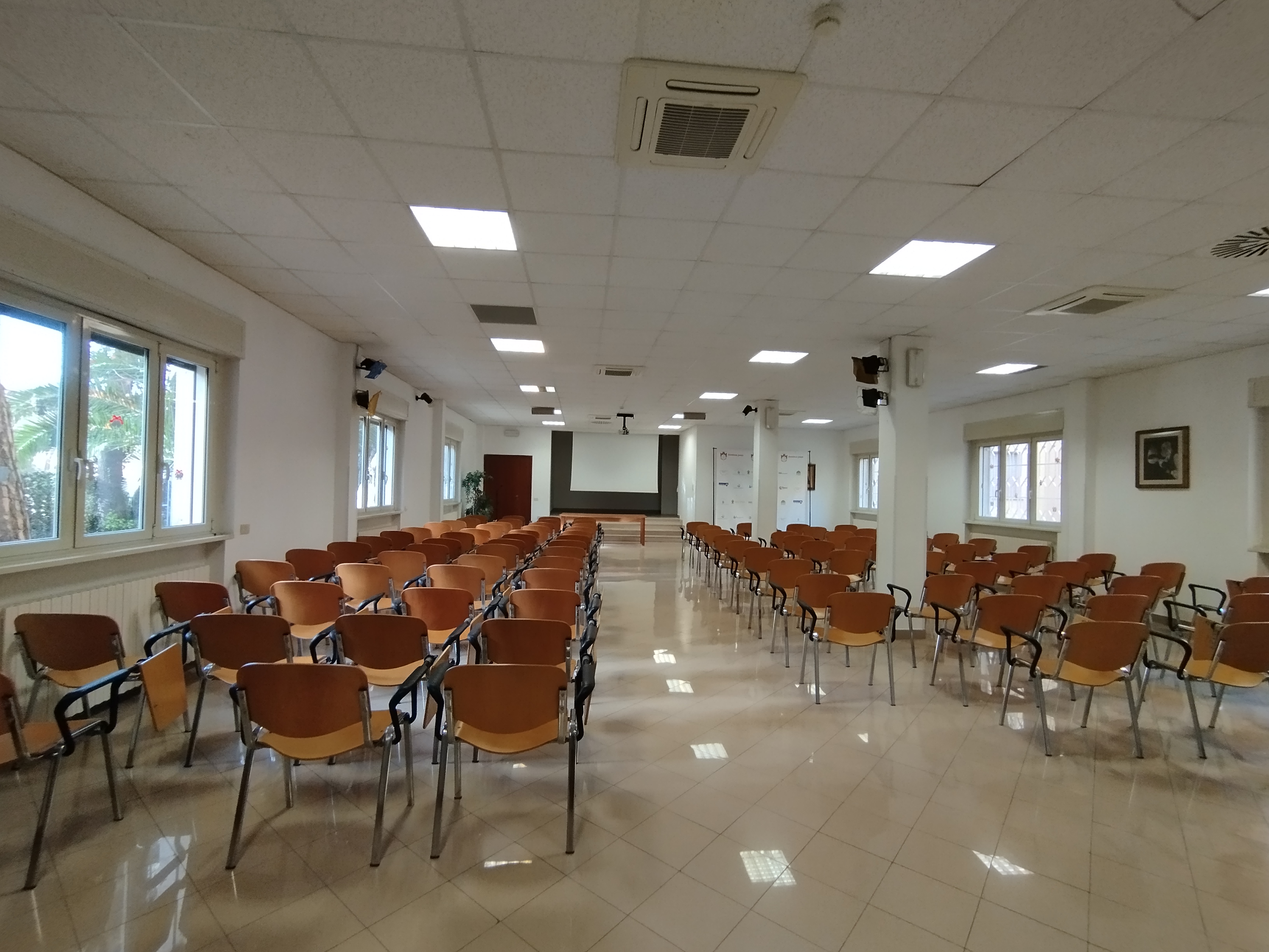

Genova - Roma - Apulia Hotel Roma