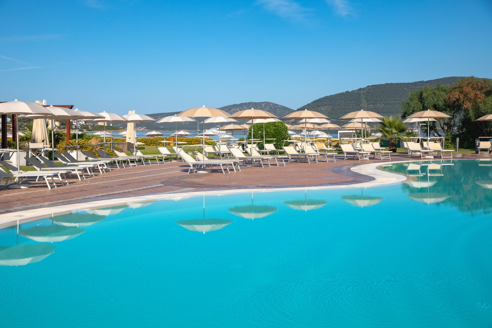 

Palermo - Porto Conte - Hotel Corte Rosada