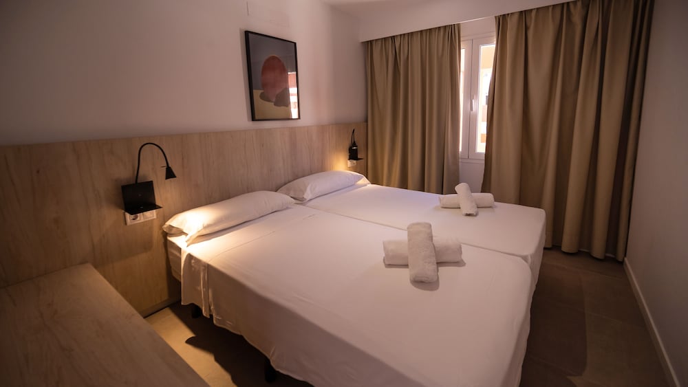 

Roma - Cala en Blanes - Sant Joan Apartaments - Adults Only