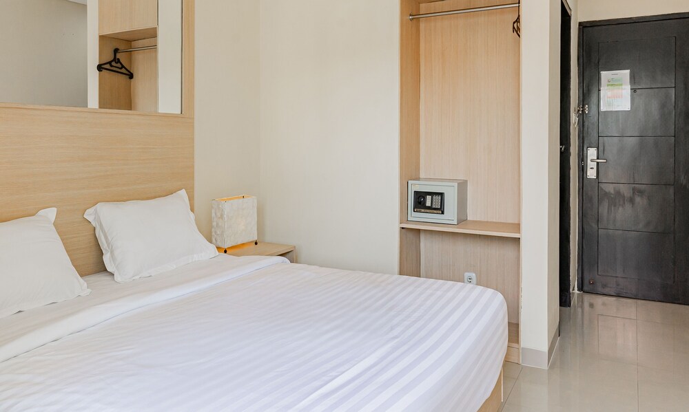 

Roma - Tuban - Collection O Airport Kuta Bali Hotel