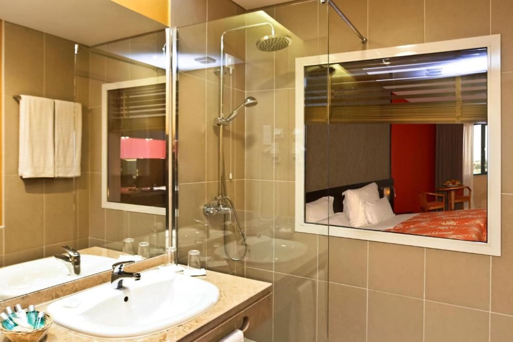 

Bologna - Praia, Isola di Santiago - Pestana Trópico - Ocean & City Hotel