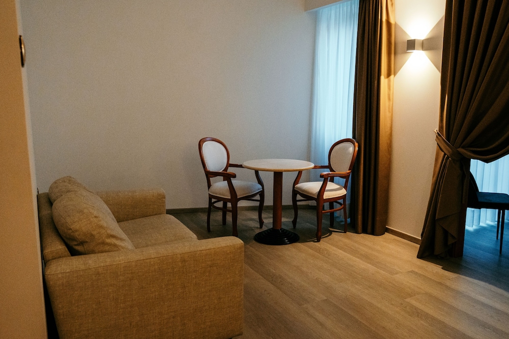 

Venezia - Putignano - Grand Hotel la Chiusa di Chietri