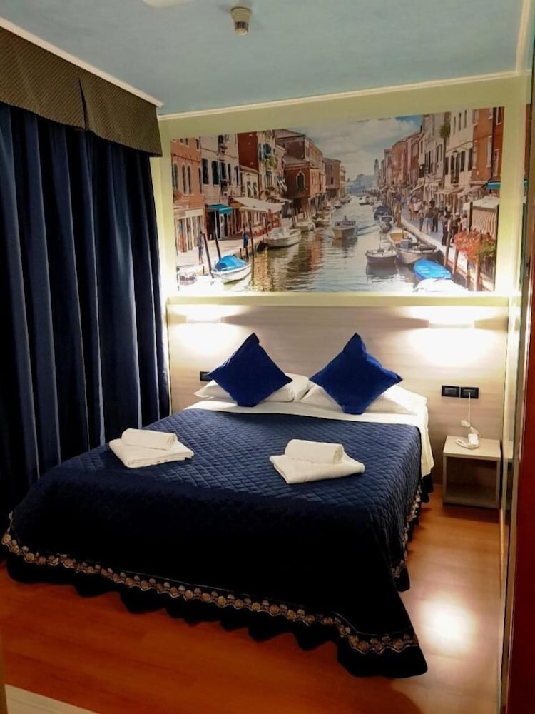 

Olbia - Venezia, Aeroporto Marco Polo - Hotel Ducale
