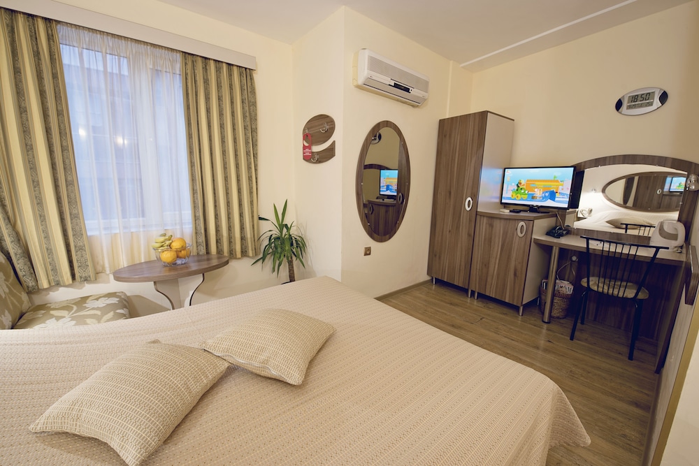 

Milano - Gara Varna - Hotel Color