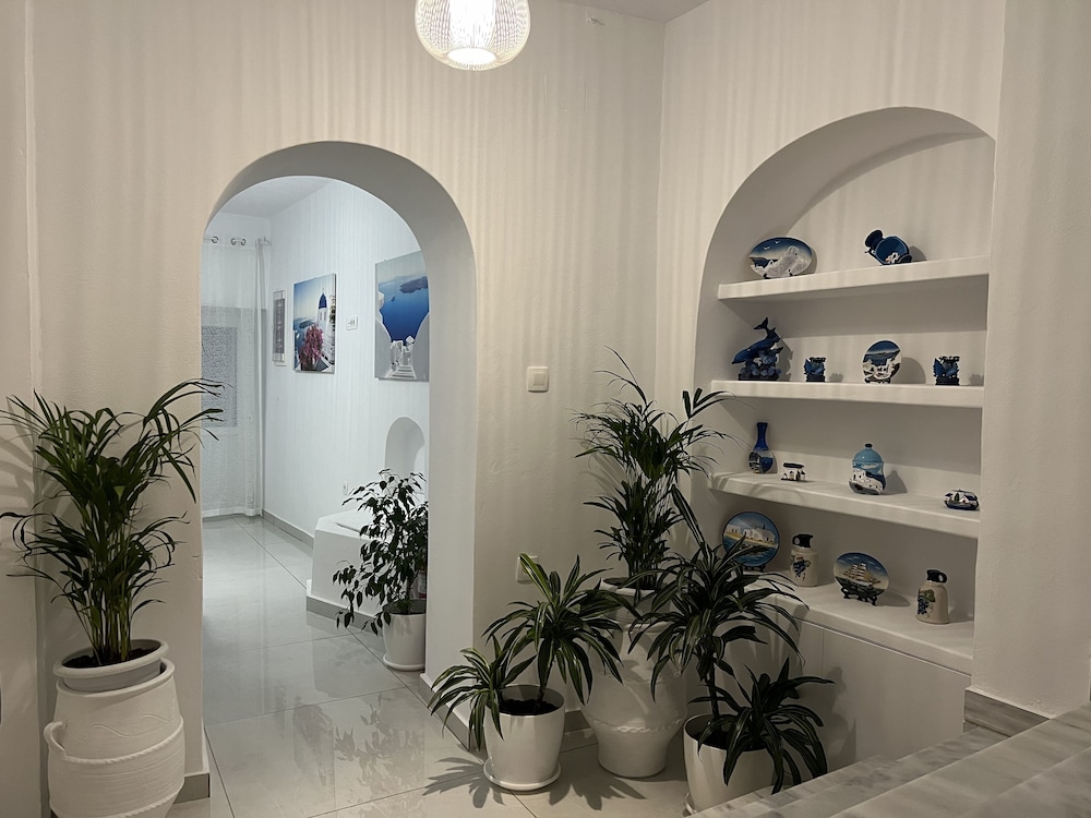 

Bologna - Oia - Villa Pavlina