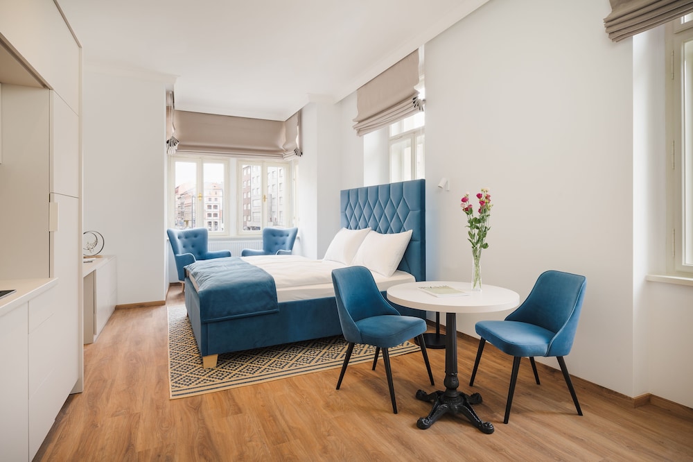

Napoli - Praga - NOBILIS RESIDENCE