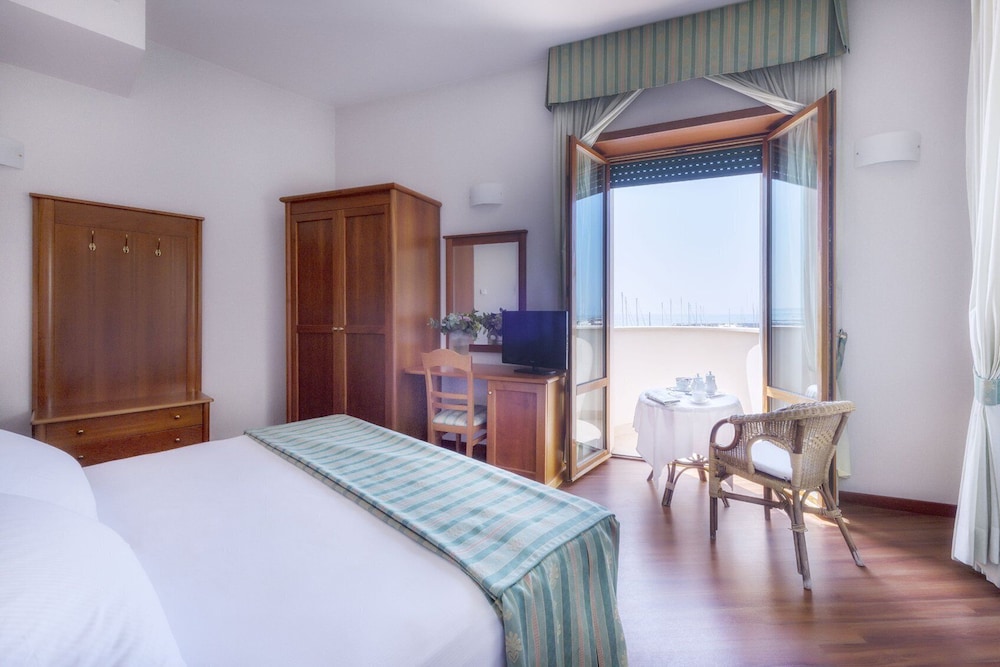 

Catania - Nettuno - Astura Palace Hotel