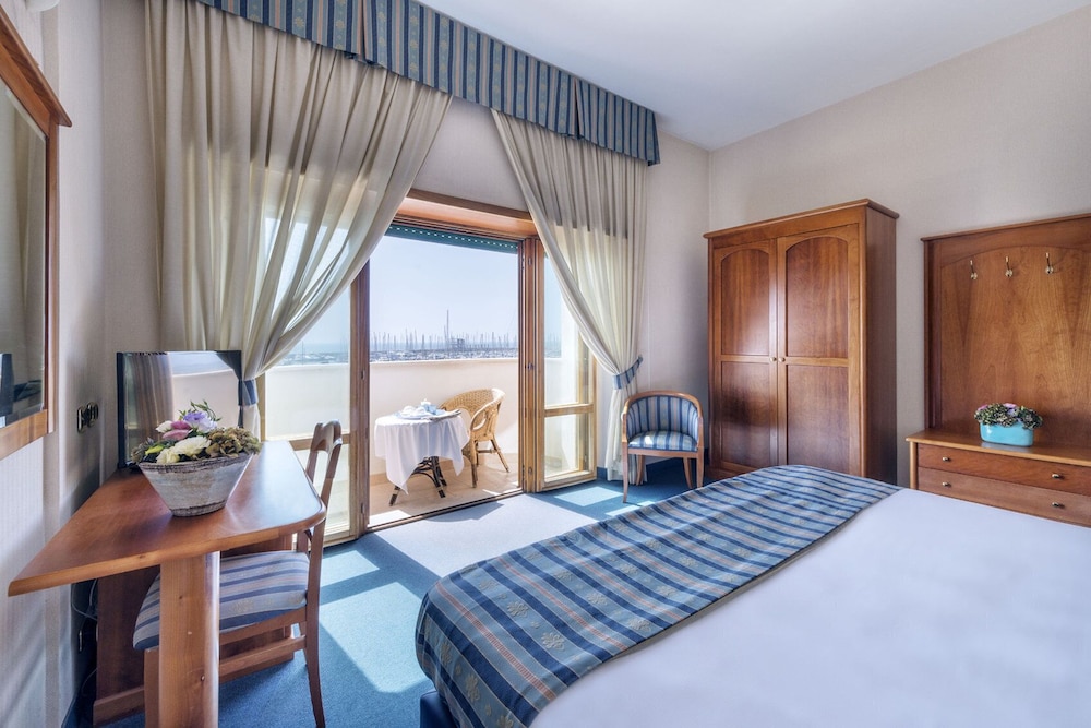 

Catania - Nettuno - Astura Palace Hotel