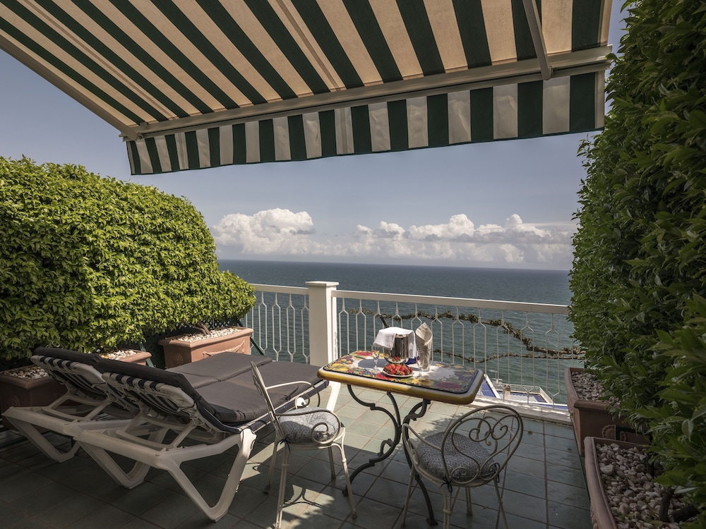 

Torino - Minori - Hotel Bellevue Suite