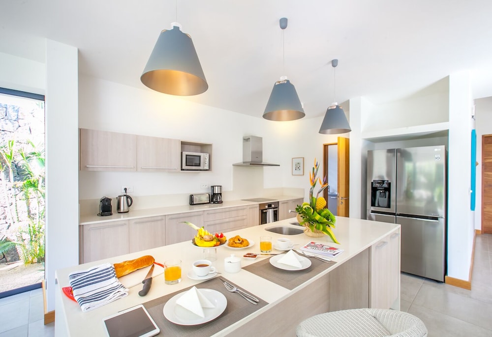 

Milano - Black River - Marguery Villas