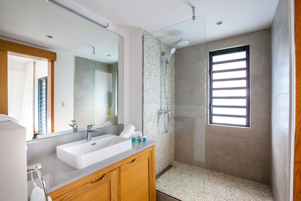 

Milano - Black River - Marguery Villas