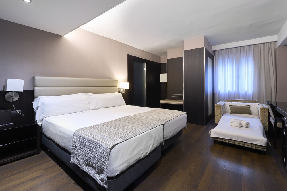 

Napoli - Hospitalet de Llobregat - Catalonia Rigoletto Hotel