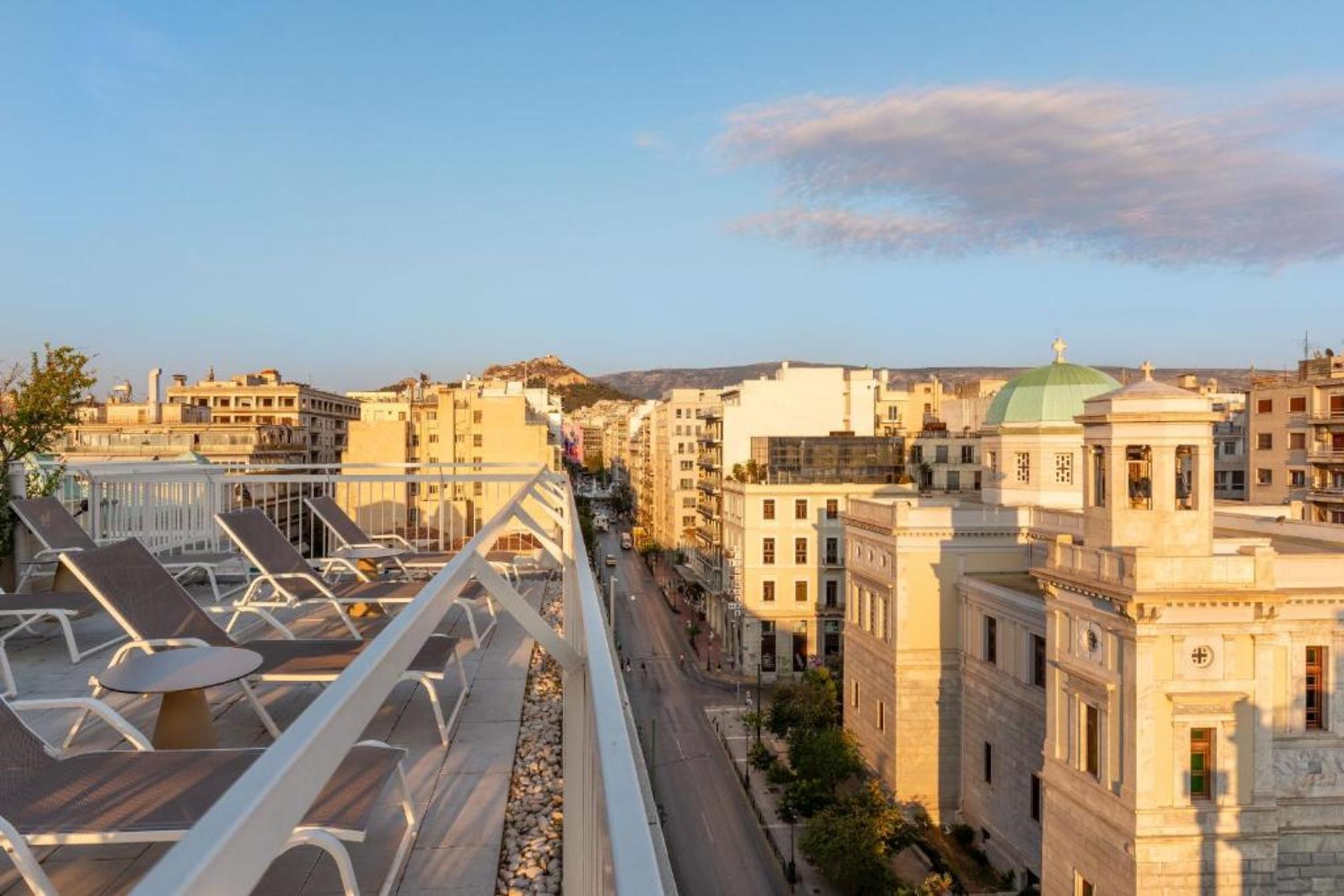 

Bari - Atene - Kubic Brown
