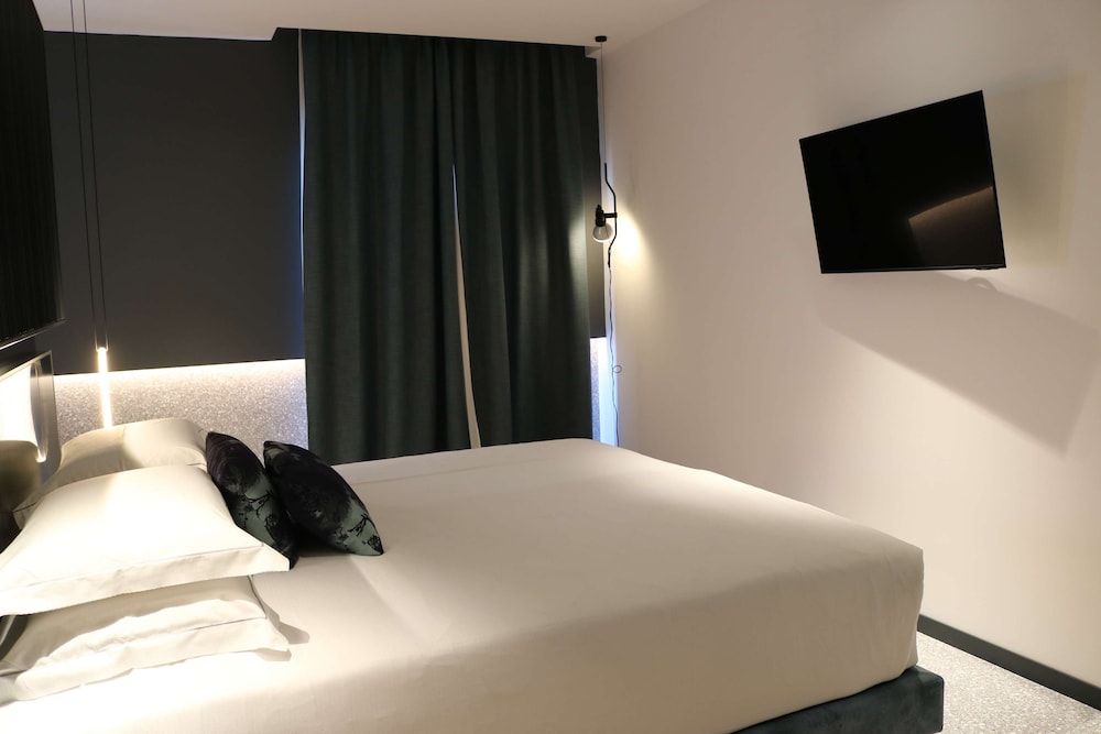

Palermo - Toscolano Maderno - Hotel Al Caminetto WorldHotels Crafted