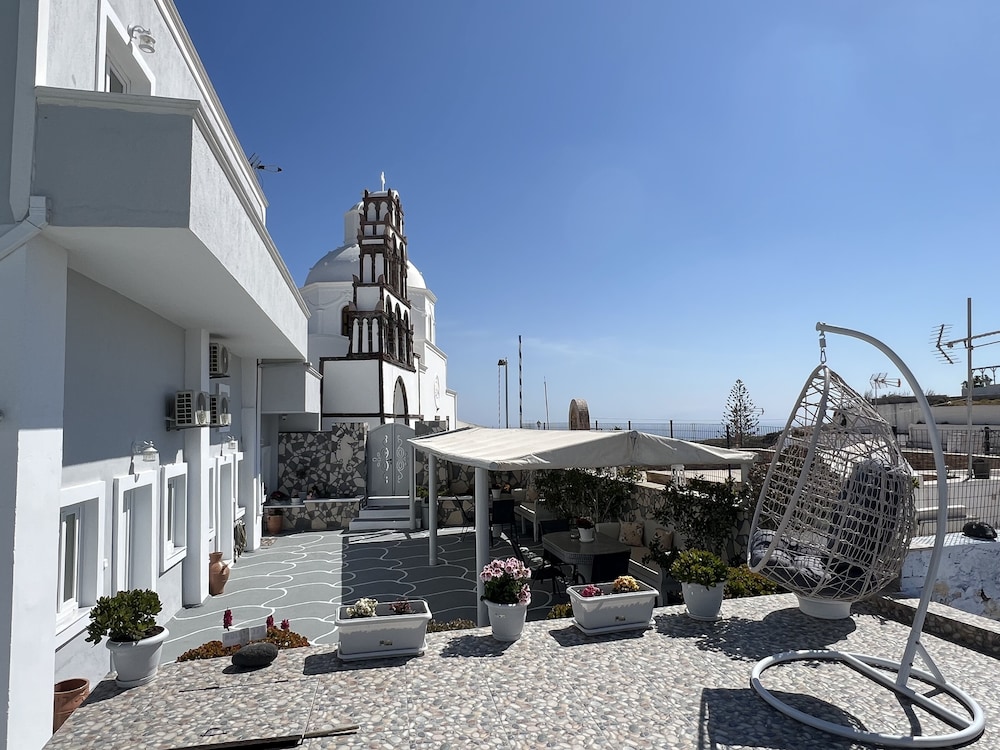 

Roma - Oia - Villa Pavlina