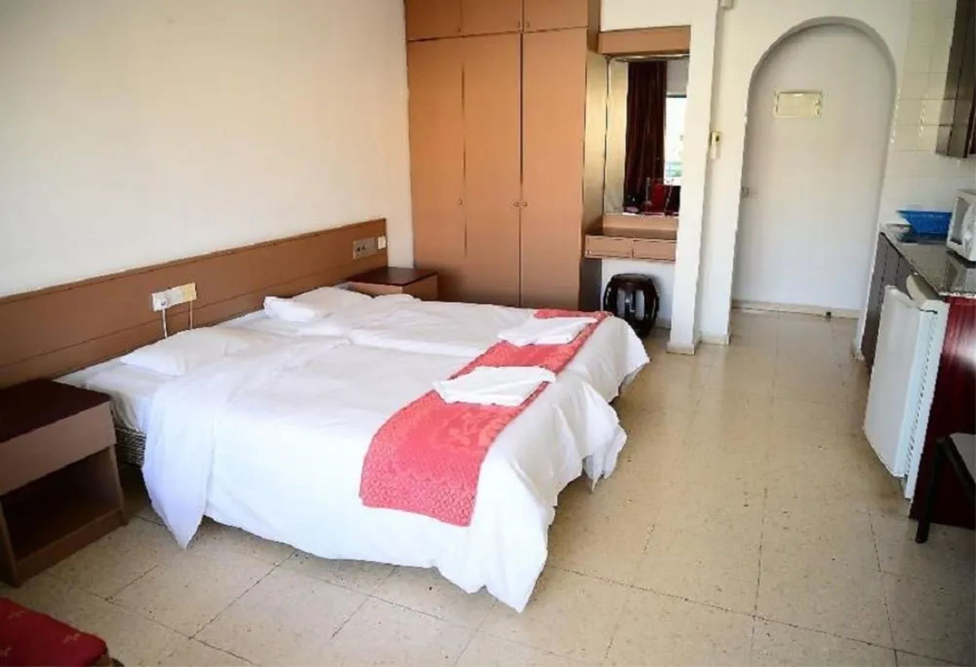 

Milano - Paphos - Paphiessa Hotel