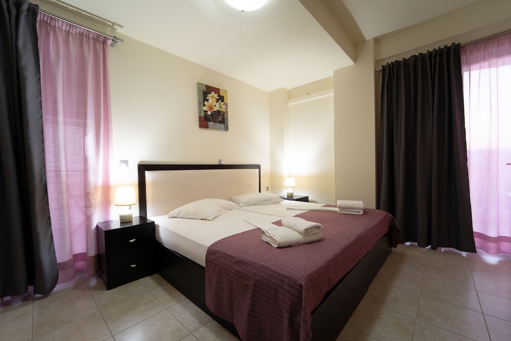 

Roma - Kolimbari - Golden Rose Suites