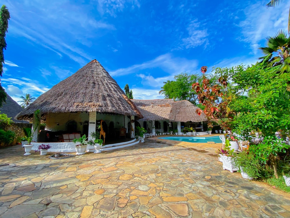 

Napoli - Bamburi - Mfalme Luxury Villas