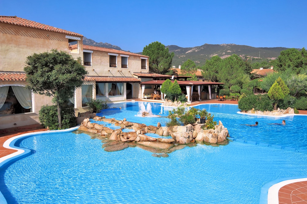 

Lamezia Terme - Olbia - Colonna Hotel Du Golf